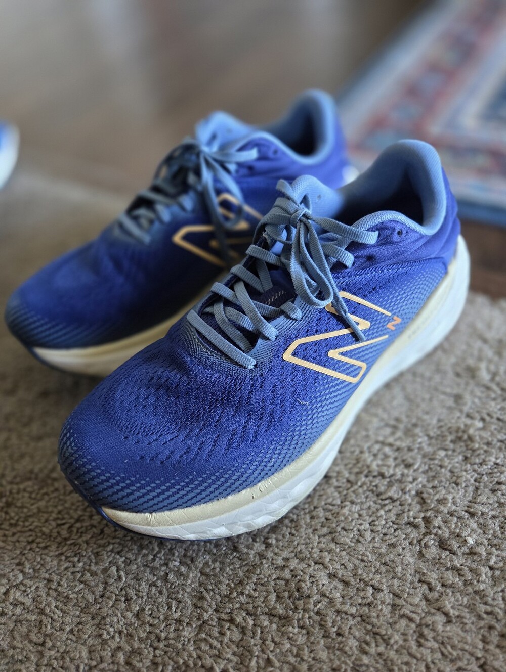 New Balance Women's Royal Blue Athletic Running Shoes with Light Accent